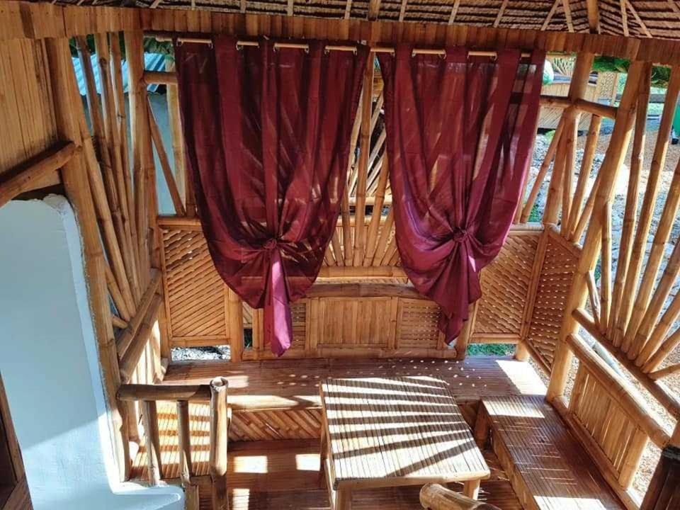 Nirvana Bamboo Houses & Dive Resort Моалбоал Екстериор снимка