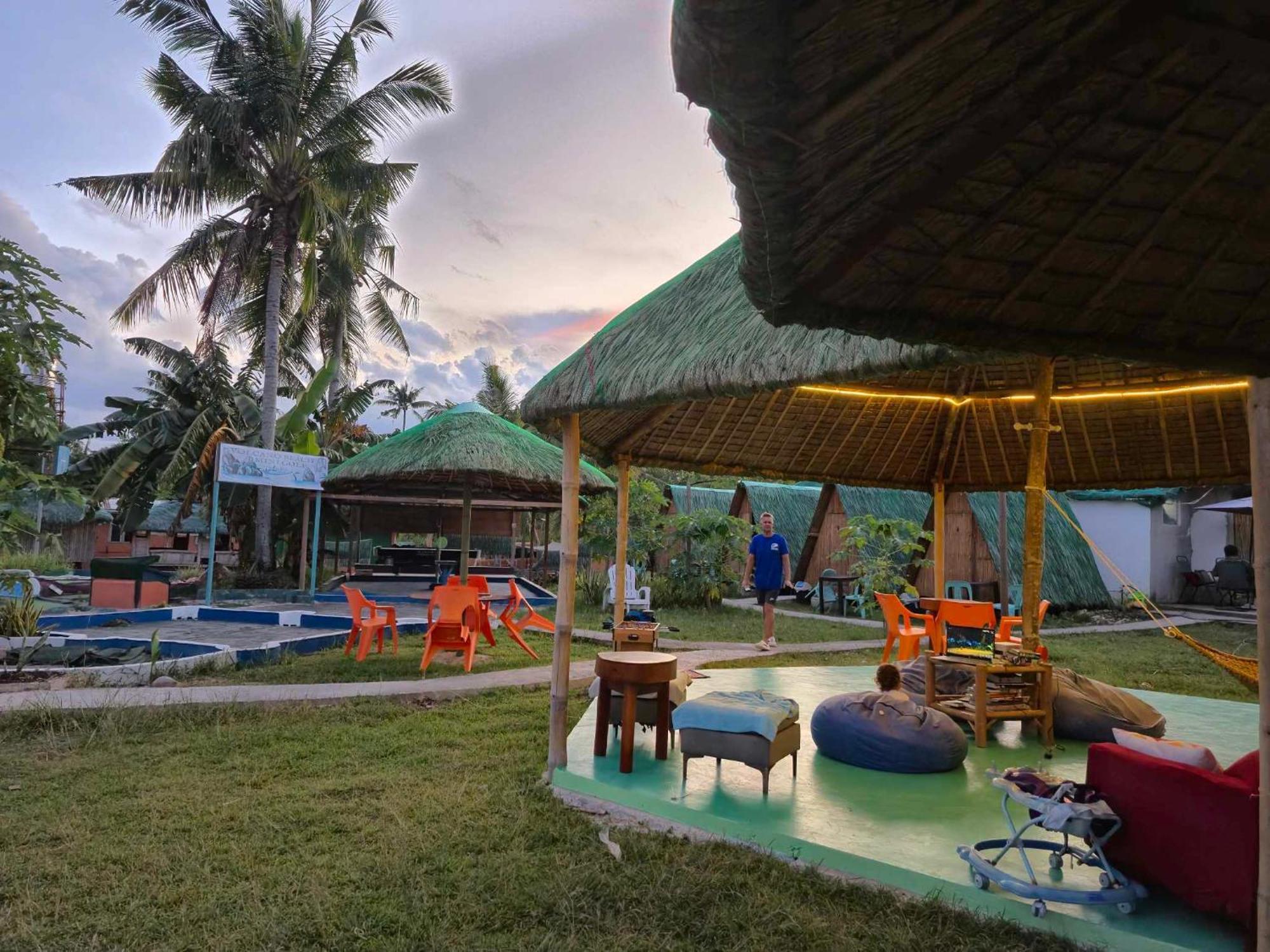 Nirvana Bamboo Houses & Dive Resort Моалбоал Екстериор снимка