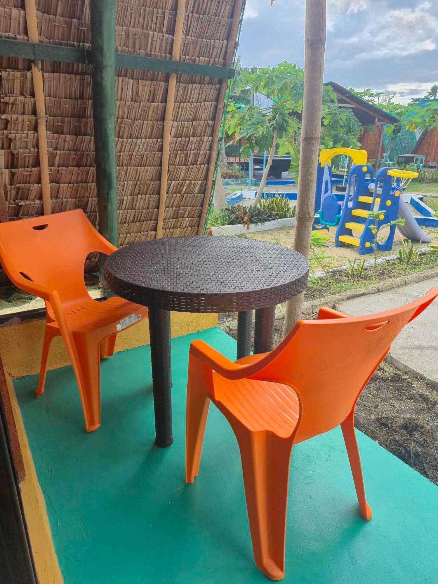 Nirvana Bamboo Houses & Dive Resort Моалбоал Екстериор снимка