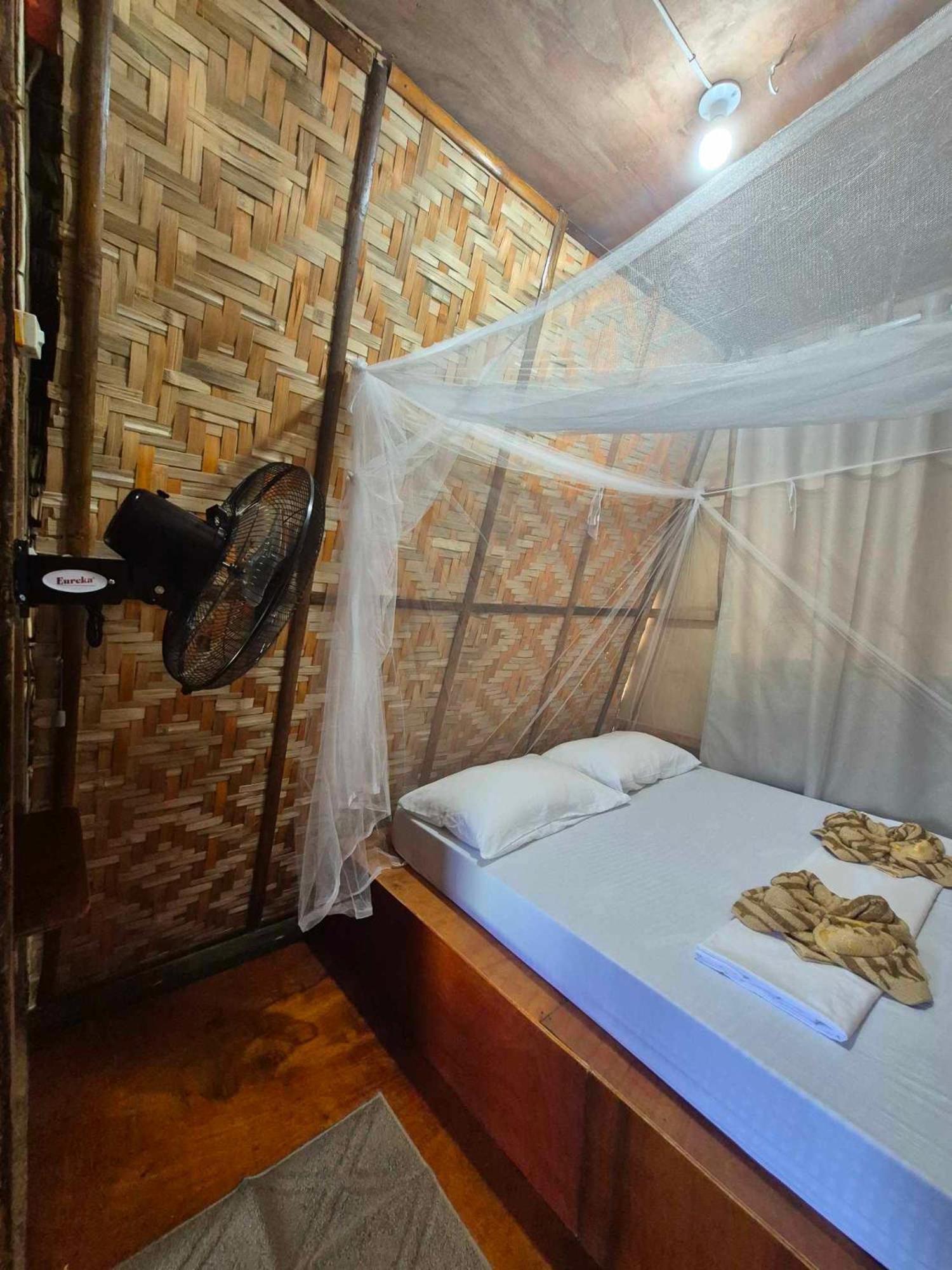 Nirvana Bamboo Houses & Dive Resort Моалбоал Екстериор снимка